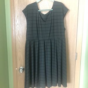 Cute Green Stretch Torrid Dress
